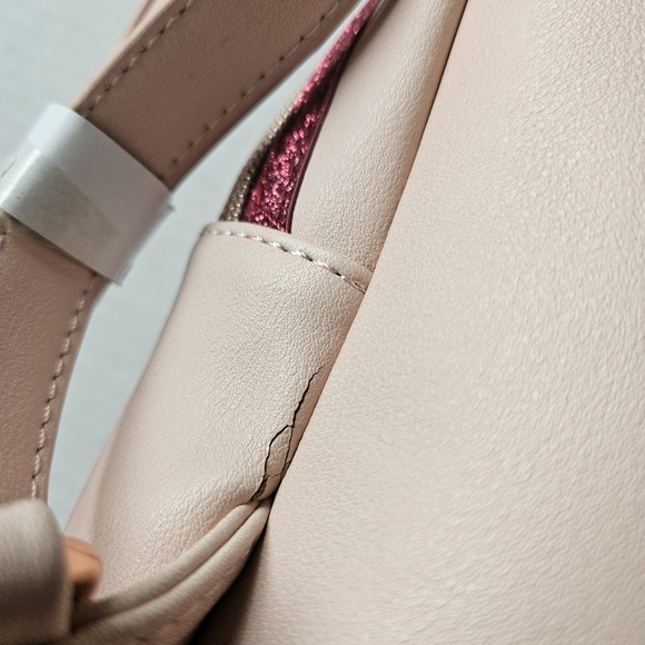 Danielle Nicole Disney Minnie Mouse Iced Vovo Backpack NWT - Picture 9 of 15